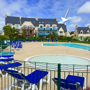 A L Ocean - Grand T4 Vue Grand Balcon Confort - Wifi Et Parking Gratuits - Piscine A Environ 25 M - Centre Ville, Tous Commerces, Marche, Et Port A 10 Minutes A Pied En Longeant La Guilvinec